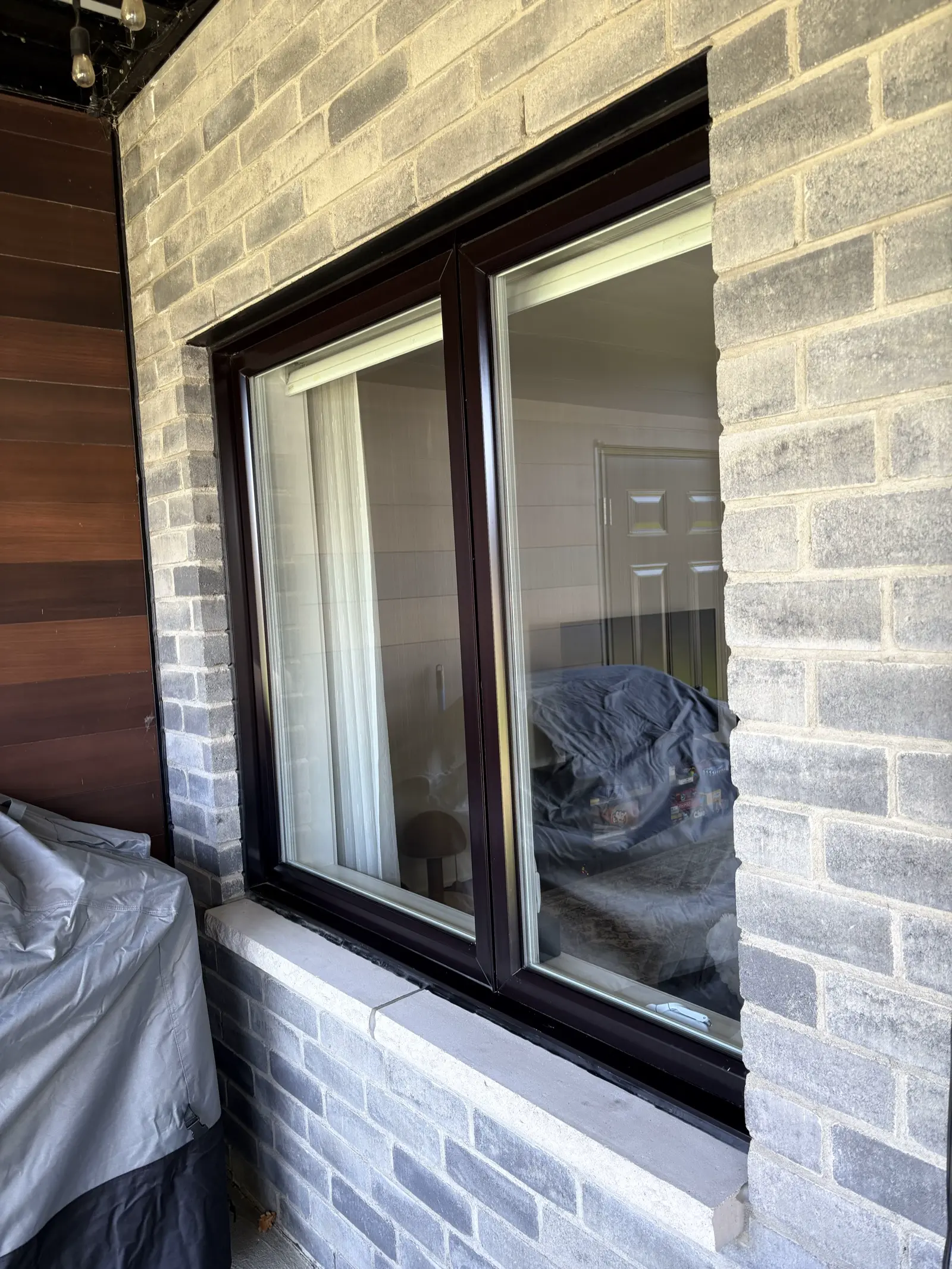 Façade résidentielle prête pour l'hiver